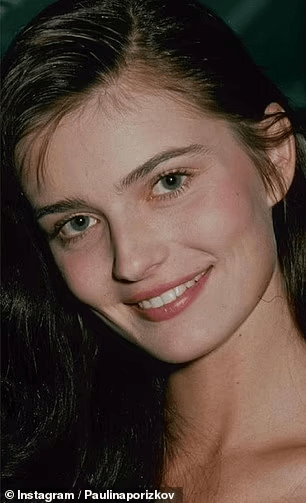 62120997-11185821-Paulina_Porizkova_57_took_to_Instagram_on_Tuesday_to_share_side_-a-55_1662486411320.png