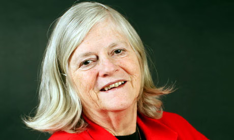Ann-Widdecombe-010.jpg