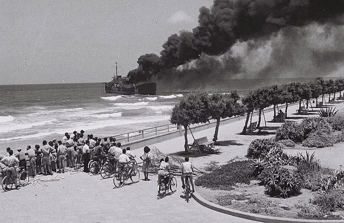 altalena_off_tel-aviv_beach-1024x640.png