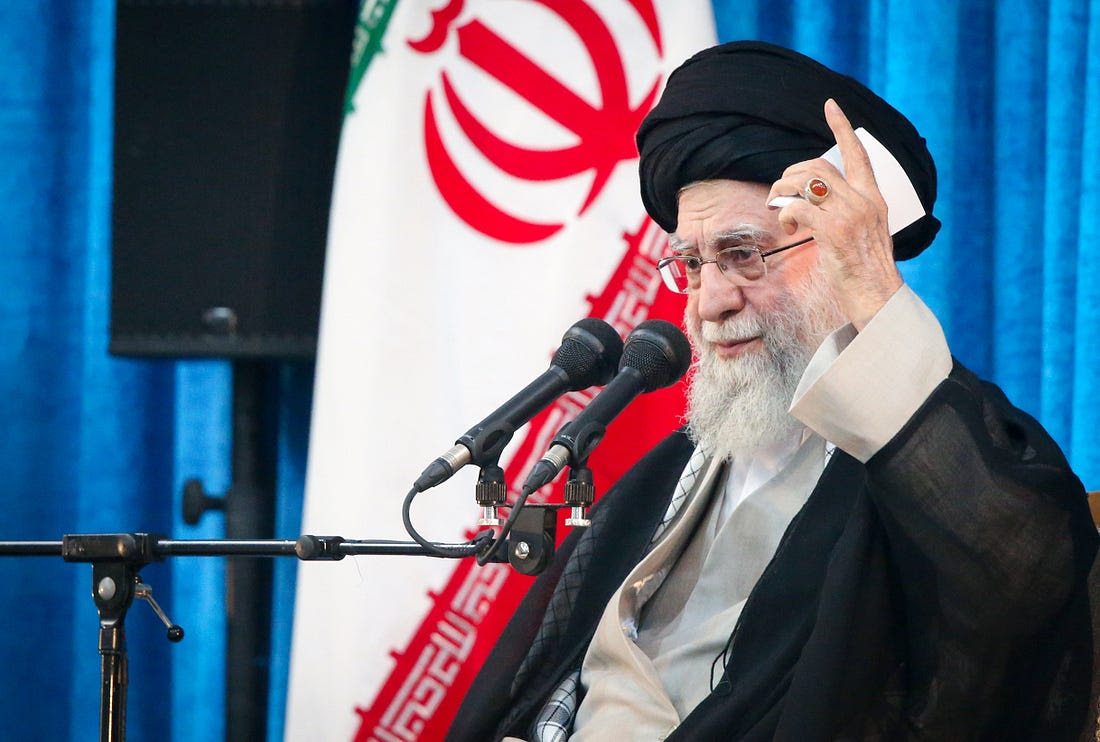 khomenei.jpg