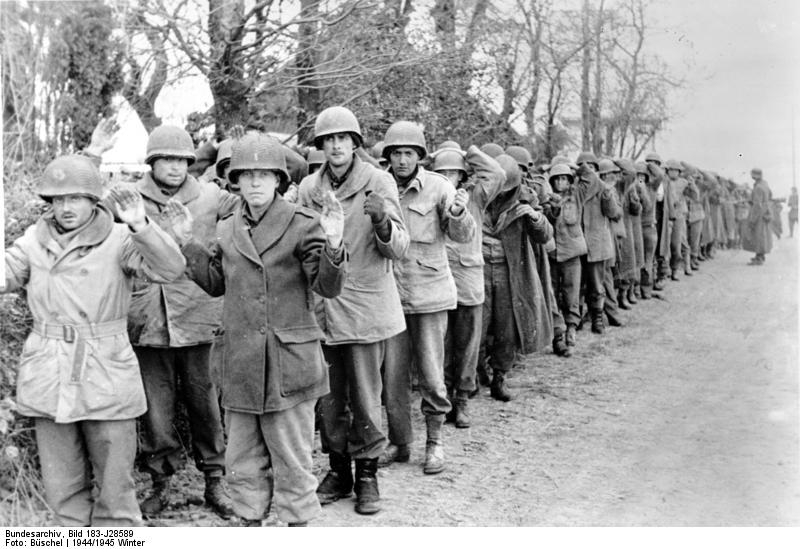 Bundesarchiv_Bild_183-J28589,_Kriegsgefangene_amerikanische_Soldaten.jpg