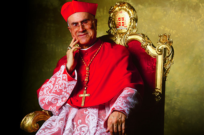 Cardinal Tarcisio Bertone (1).jpg