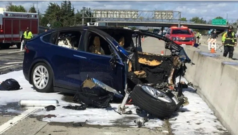 Fatal-Tesla-Crash.jpg