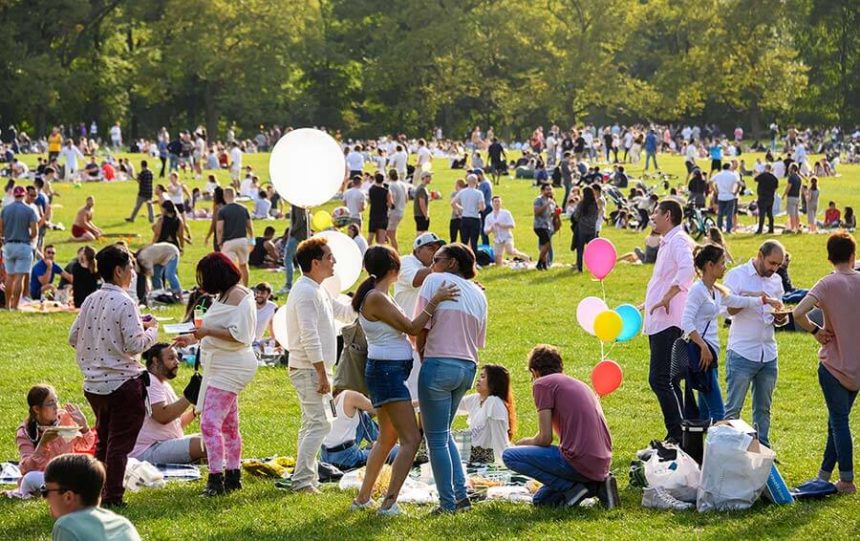 covid-gathering-central-park-nyc-getty-cnn-860x541.jpeg