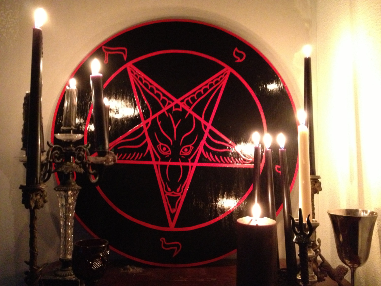 satan-autel (1).jpg