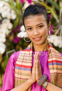 traditional-thai-woman.jpg